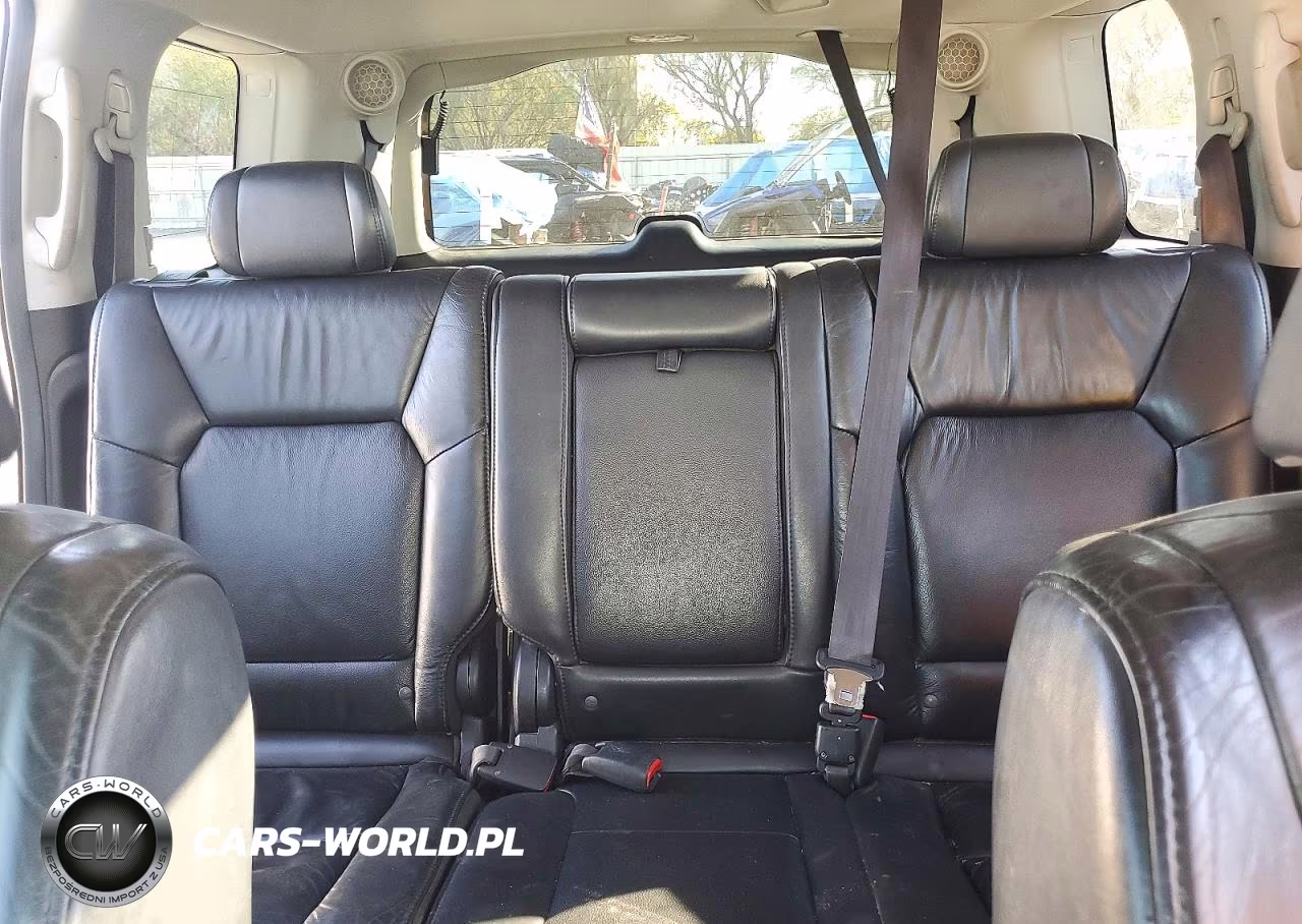 2011 Honda Pilot Touring VIN:5FNYF3H96BB040304 - 10