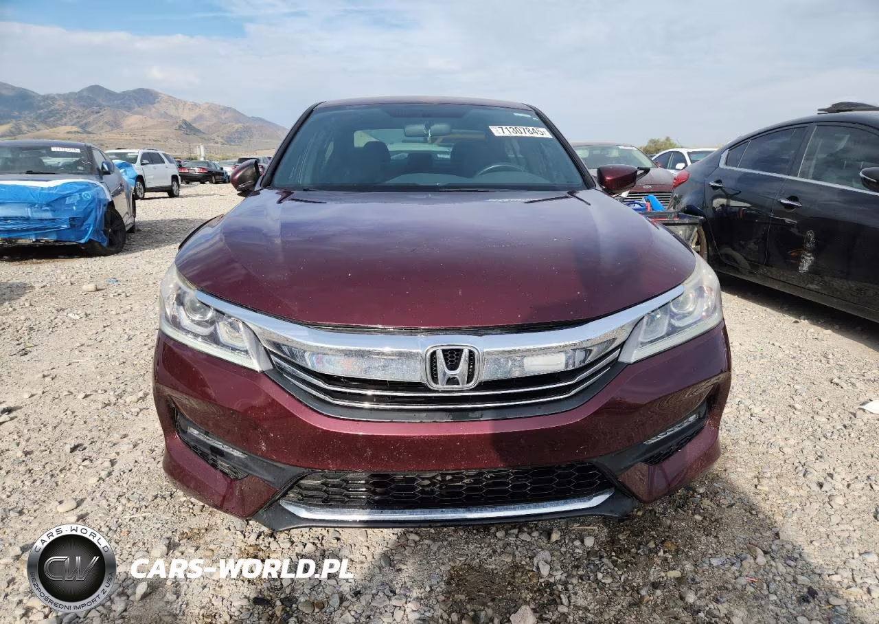 2016 Honda Accord Sport VIN:1HGCR2F5XGA192227 - 5