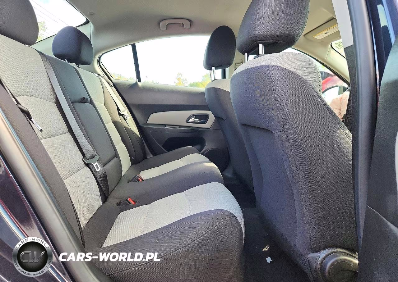 2014 Chevrolet Cruze Ls VIN:1G1PA5SG1E7239860 - 10