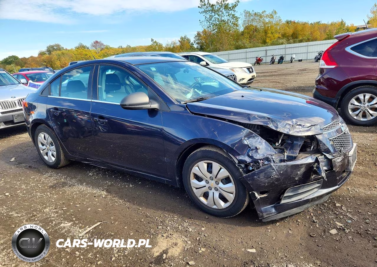 2014 Chevrolet Cruze Ls VIN:1G1PA5SG1E7239860 - 4