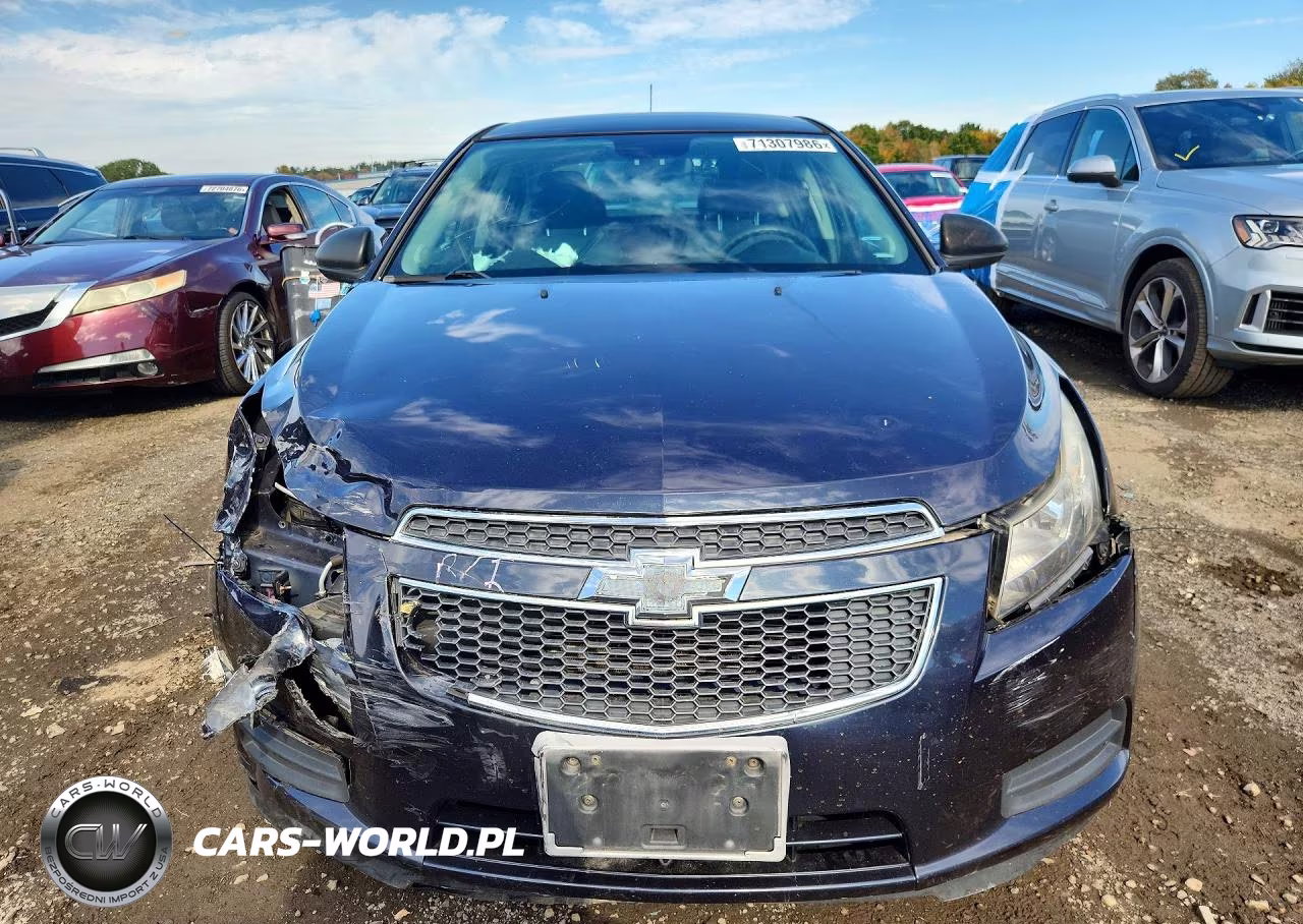 2014 Chevrolet Cruze Ls VIN:1G1PA5SG1E7239860 - 5