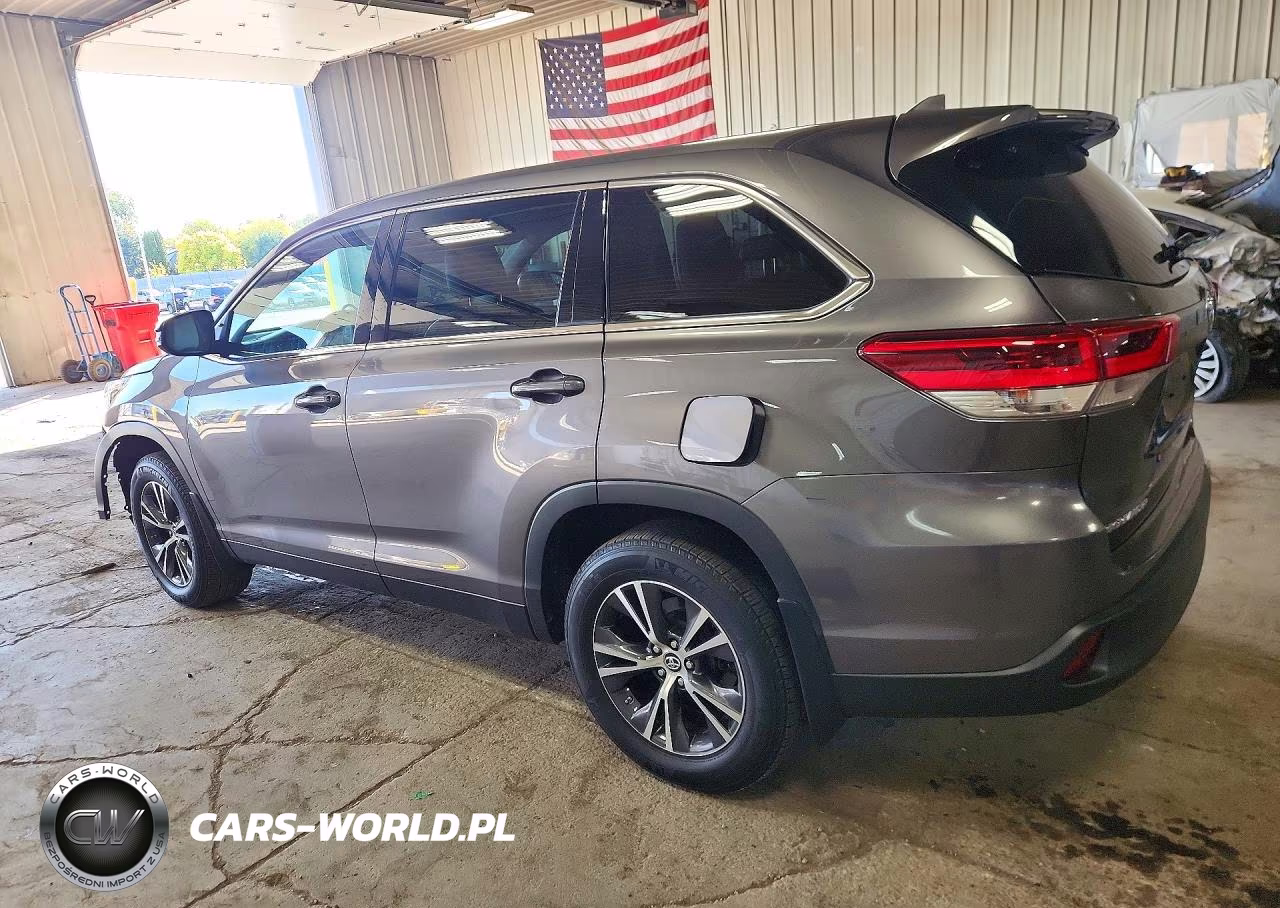 2019 Toyota Highlander Le Plus VIN:5TDBZRFH7KS922457 - 2