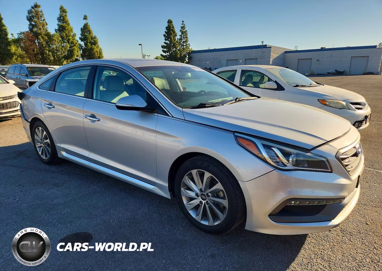 2017 Hyundai Sonata Sport VIN:5NPE34AF7HH575749 - 4