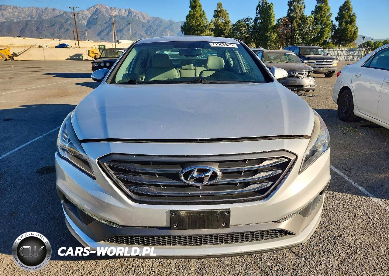 2017 Hyundai Sonata Sport VIN:5NPE34AF7HH575749 - 5