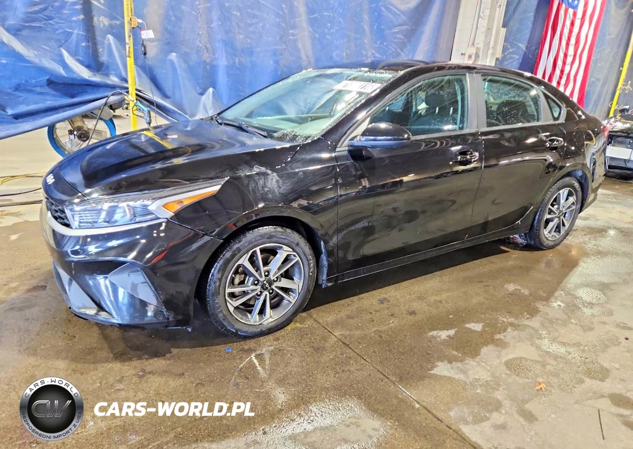 2023 Kia Forte Lxs