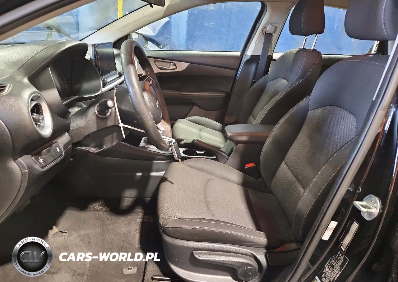 2023 Kia Forte Lxs VIN:3KPF24AD7PE581317 - 7