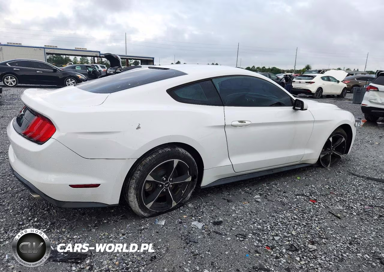 2018 Ford Mustang VIN:1FA6P8TH8J5110682 - 3