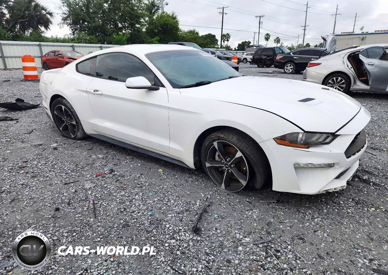 2018 Ford Mustang VIN:1FA6P8TH8J5110682 - 4