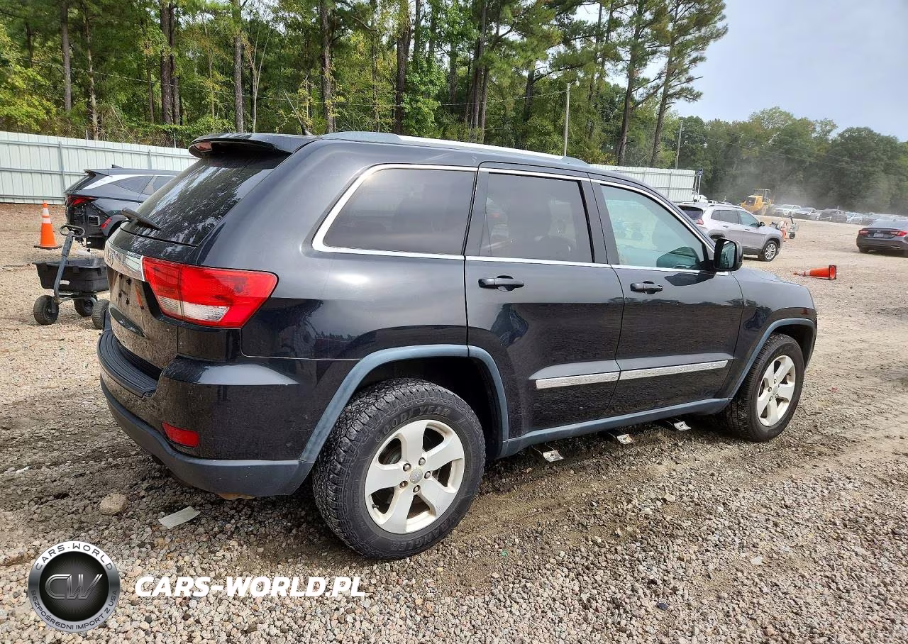 2013 Jeep Grand Cherokee Laredo VIN:1C4RJFAG0DC544103 - 3
