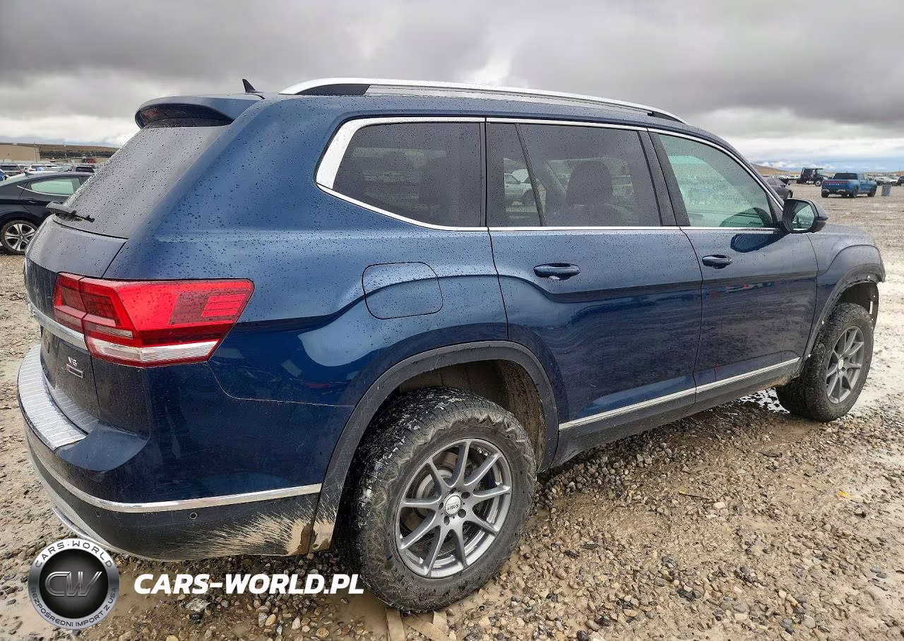 2019 Volkswagen Atlas Sel Premium VIN:1V2NR2CA1KC545913 - 3