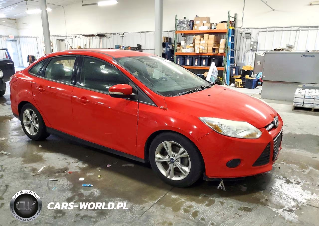 2014 Ford Focus Se VIN:1FADP3F23EL227461 - 4