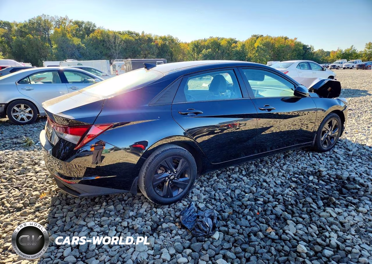 2022 Hyundai Elantra Sel VIN:5NPLM4AG9NH073835 - 3