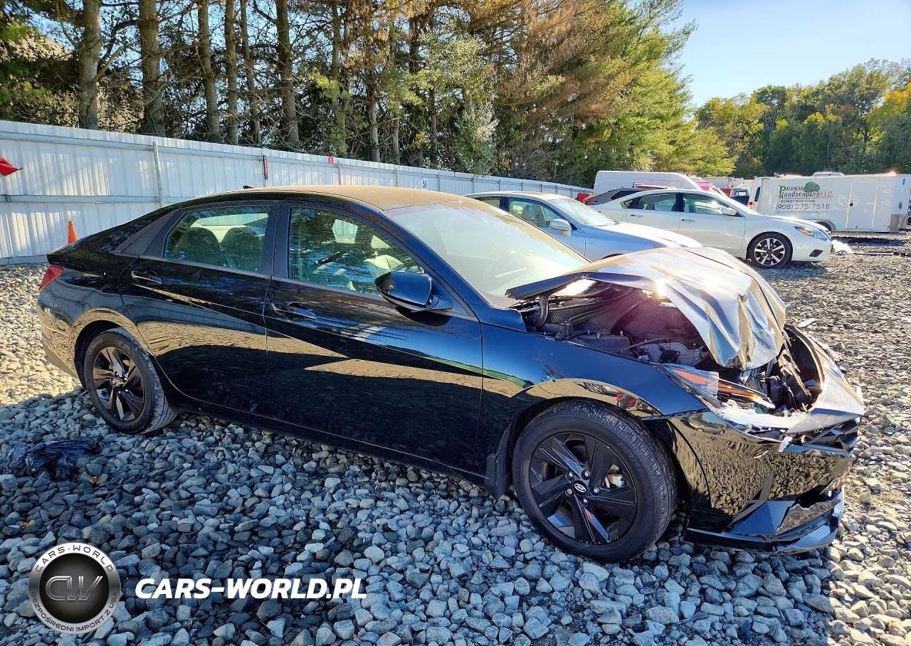 2022 Hyundai Elantra Sel VIN:5NPLM4AG9NH073835 - 4