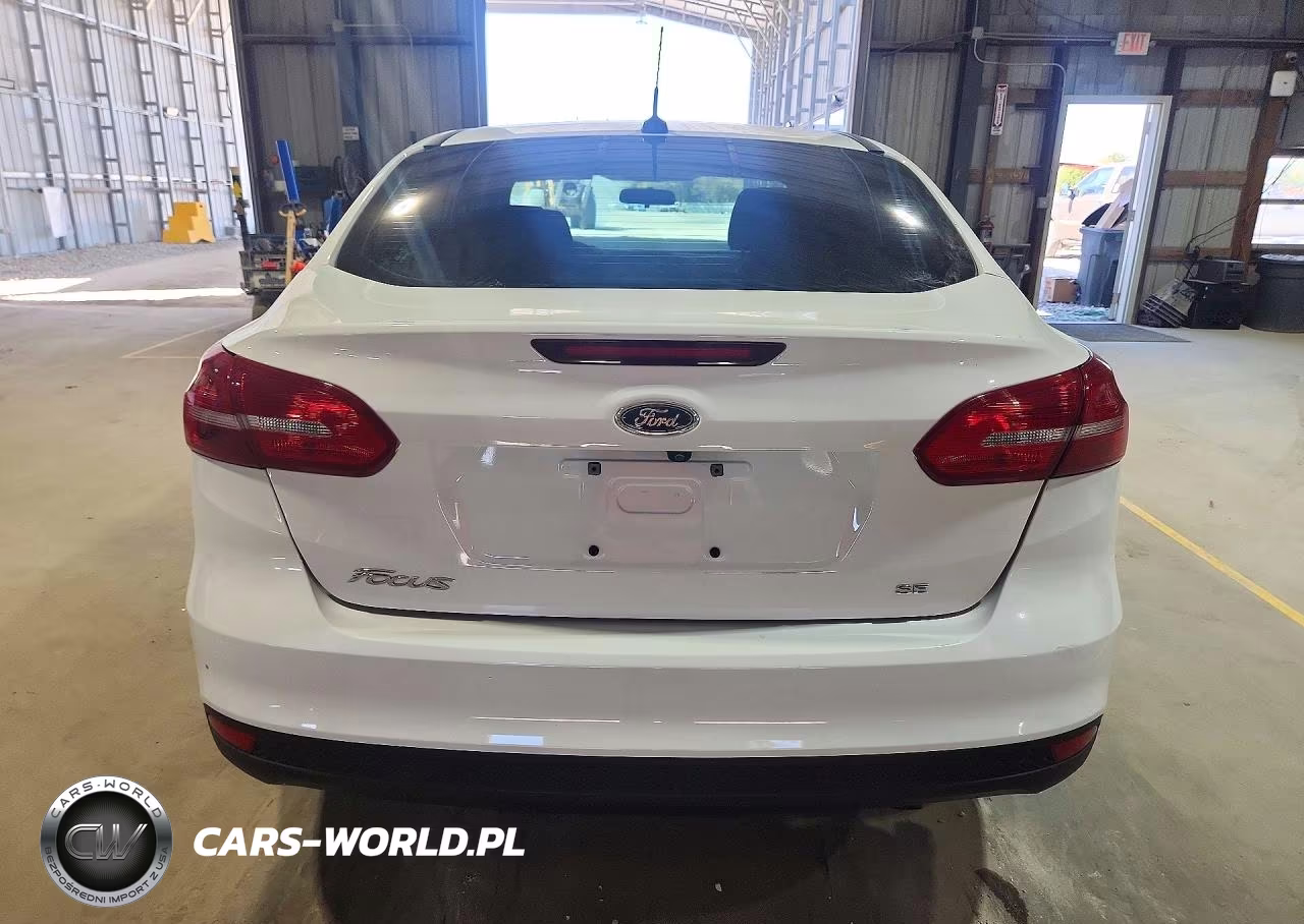 2018 Ford Focus Se VIN:1FADP3F28JL230091 - 6