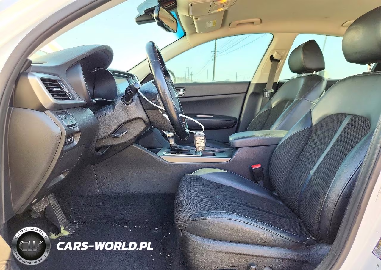 2019 Kia Optima S VIN:5XXGT4L36KG295934 - 7