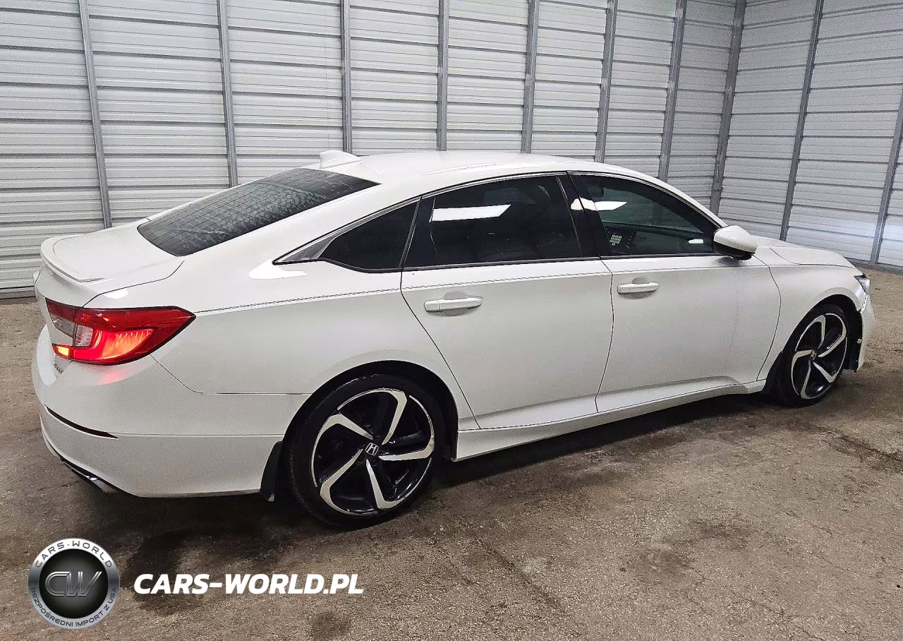 2018 Honda Accord Sport VIN:1HGCV1F31JA262385 - 3