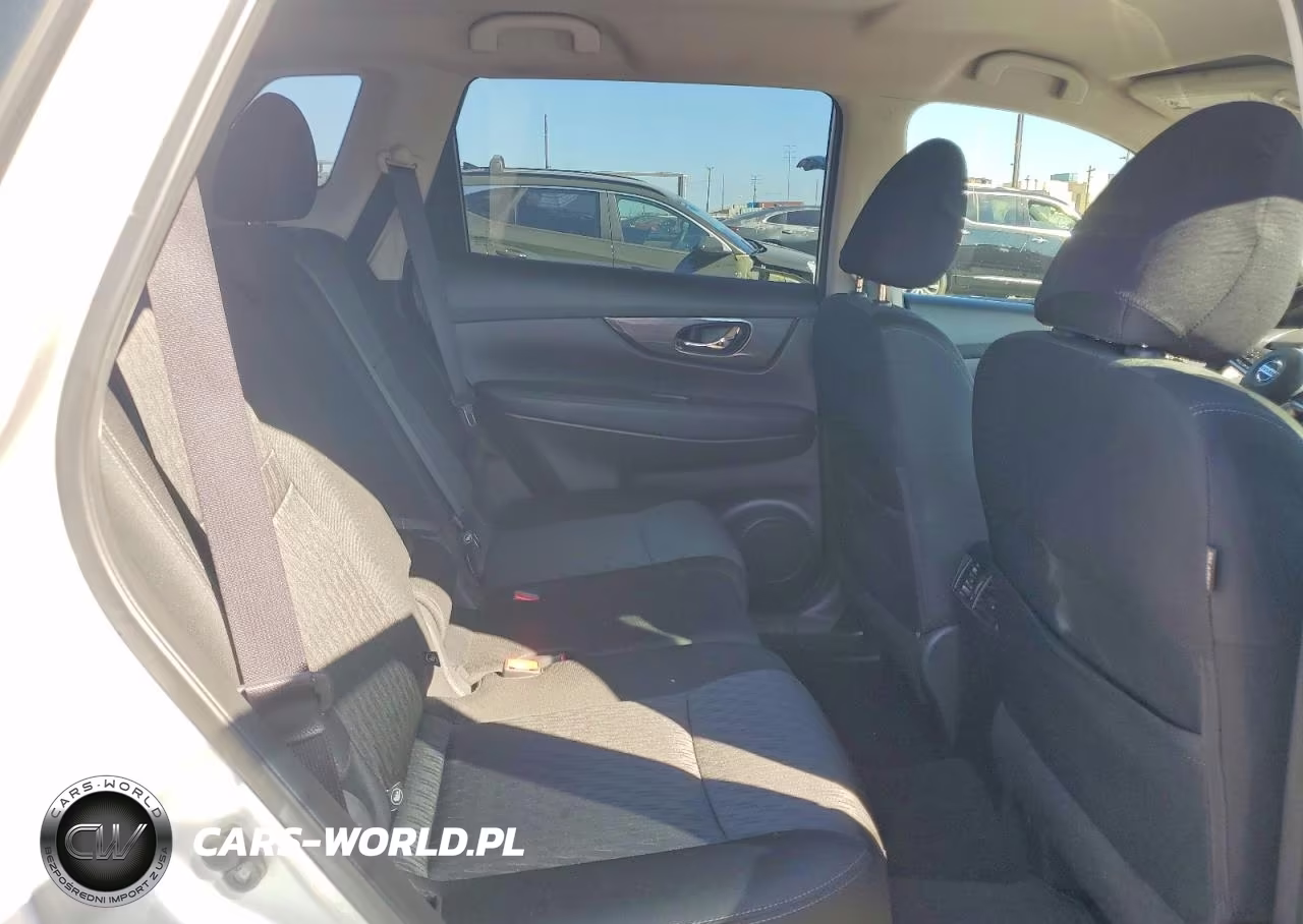 2017 Nissan Rogue S VIN:KNMAT2MT7HP611111 - 11