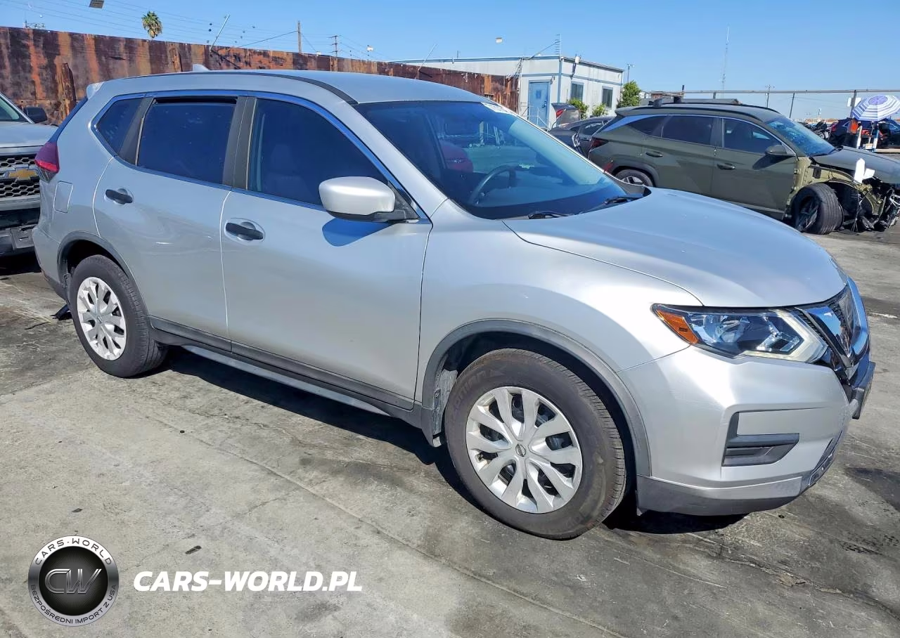 2017 Nissan Rogue S VIN:KNMAT2MT7HP611111 - 4