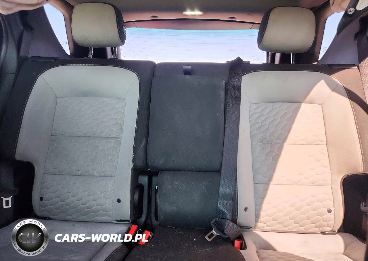 2018 Chevrolet Equinox Ls VIN:2GNAXHEV6J6273768 - 10