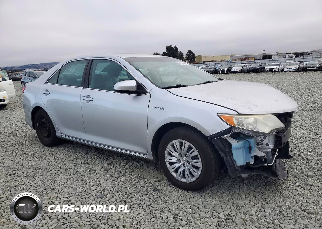 2013 Toyota Camry Hybrid Le VIN:4T1BD1FK3DU076351 - 4