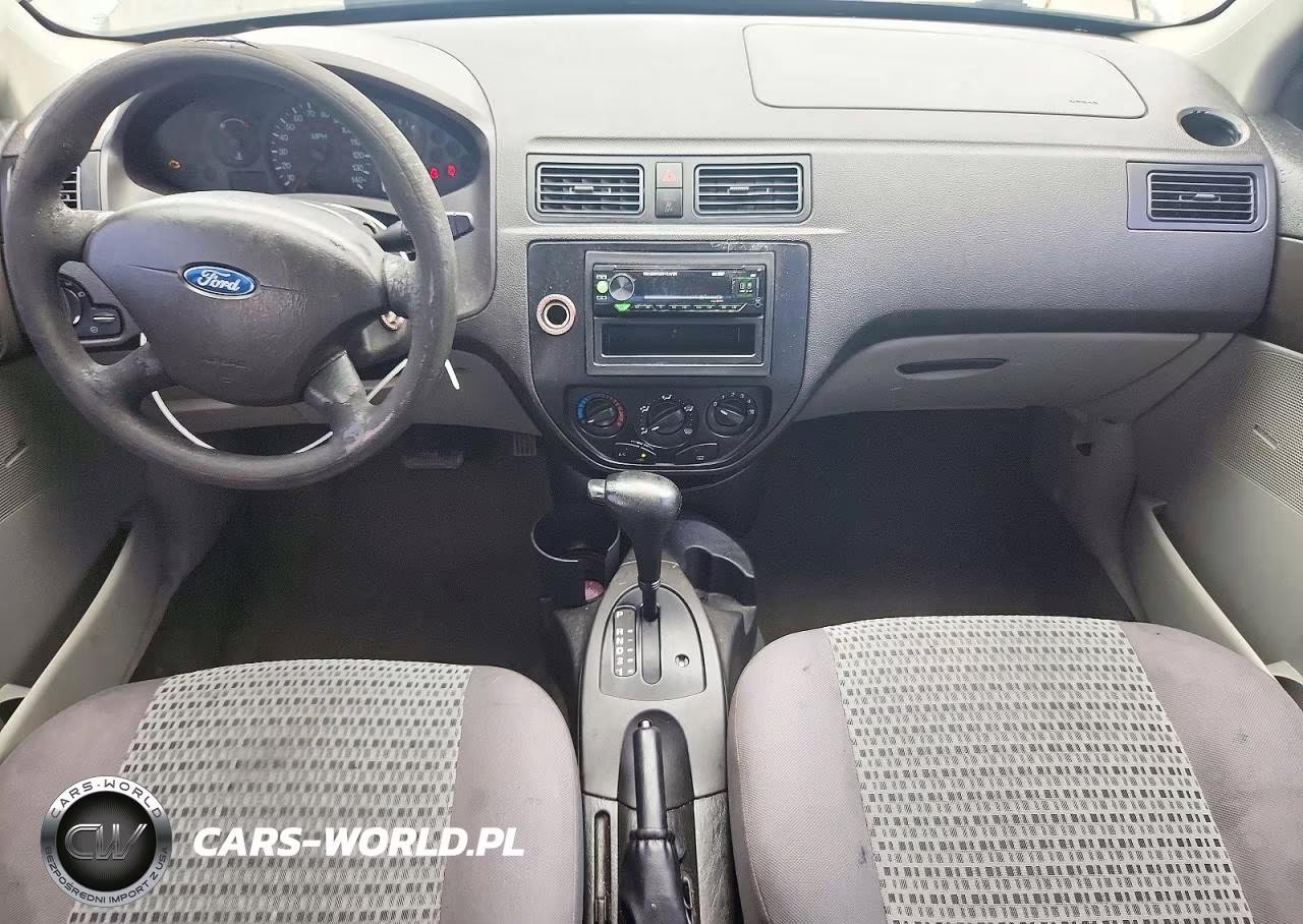 2007 Ford Focus Zx4 VIN:1FAFP34N27W256389 - 8