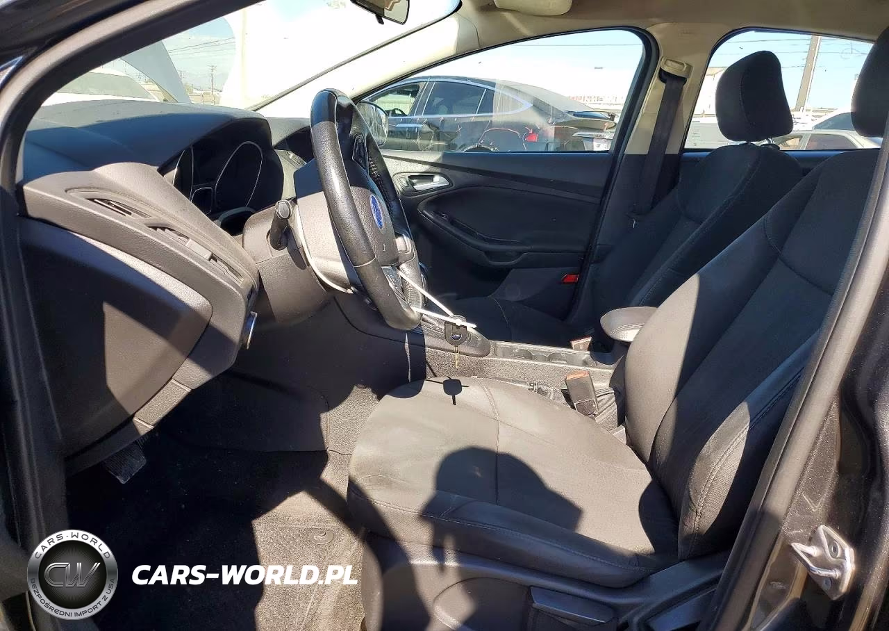 2016 Ford Focus Se VIN:1FADP3K2XGL405603 - 7