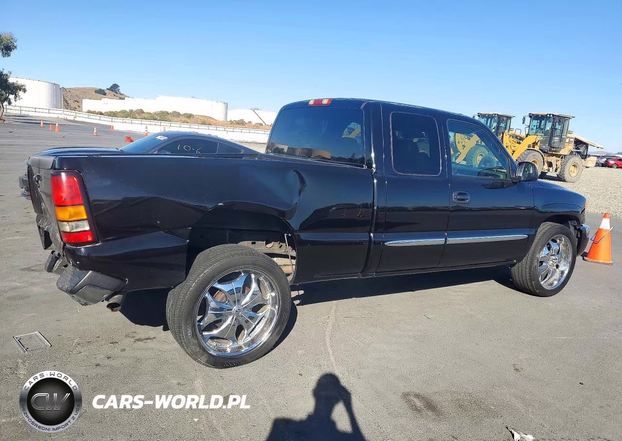 2005 GMC New Sierra C1500 VIN:2GTEC19N851297743 - 3