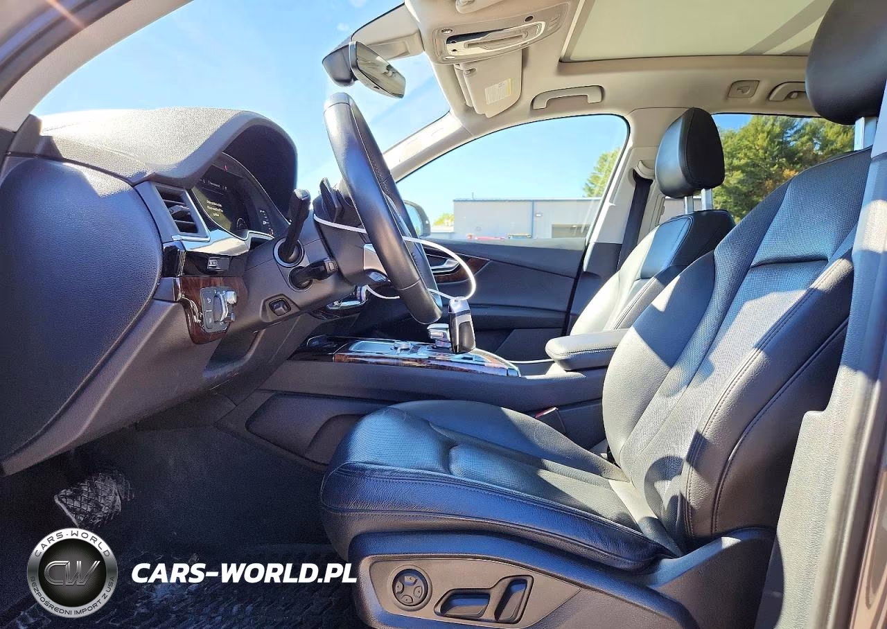 2018 Audi Q7 Prestige VIN:WA1VAAF77JD027777 - 7