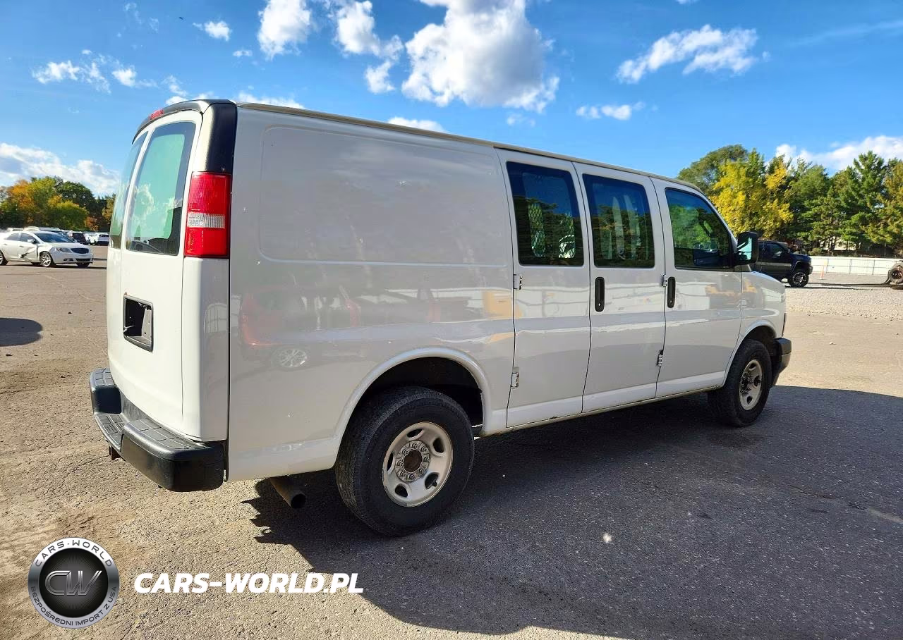 2019 Chevrolet Express G2500 VIN:1GCWGAFG2K1371853 - 3
