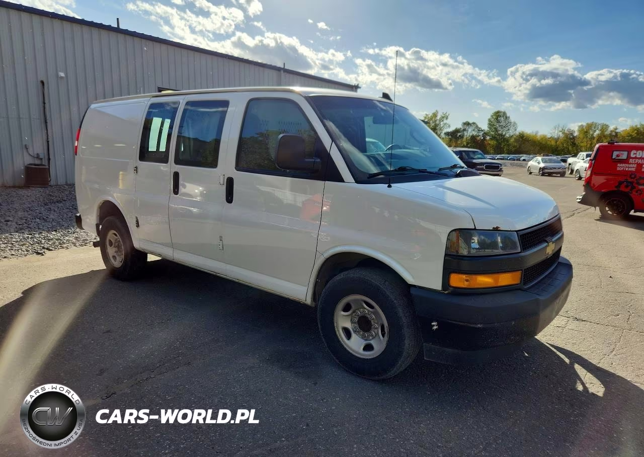 2019 Chevrolet Express G2500 VIN:1GCWGAFG2K1371853 - 4