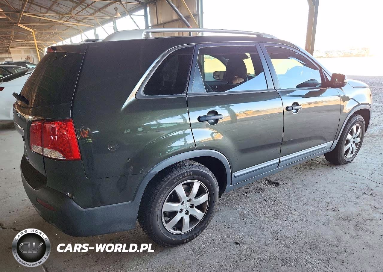 2012 Kia Sorento Lx VIN:5XYKT4A26CG199464 - 3