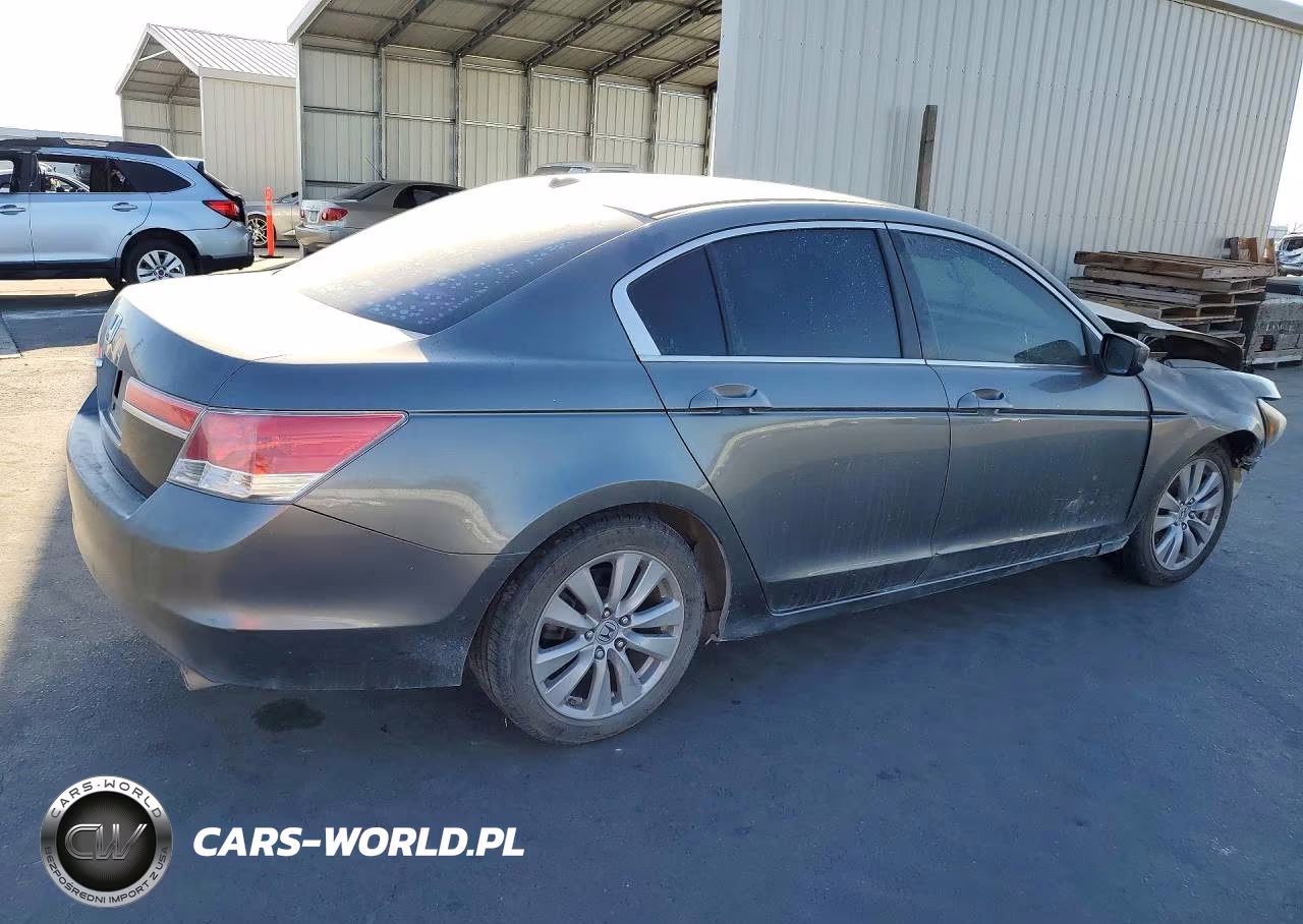 2011 Honda Accord Exl VIN:1HGCP2F84BA079916 - 3