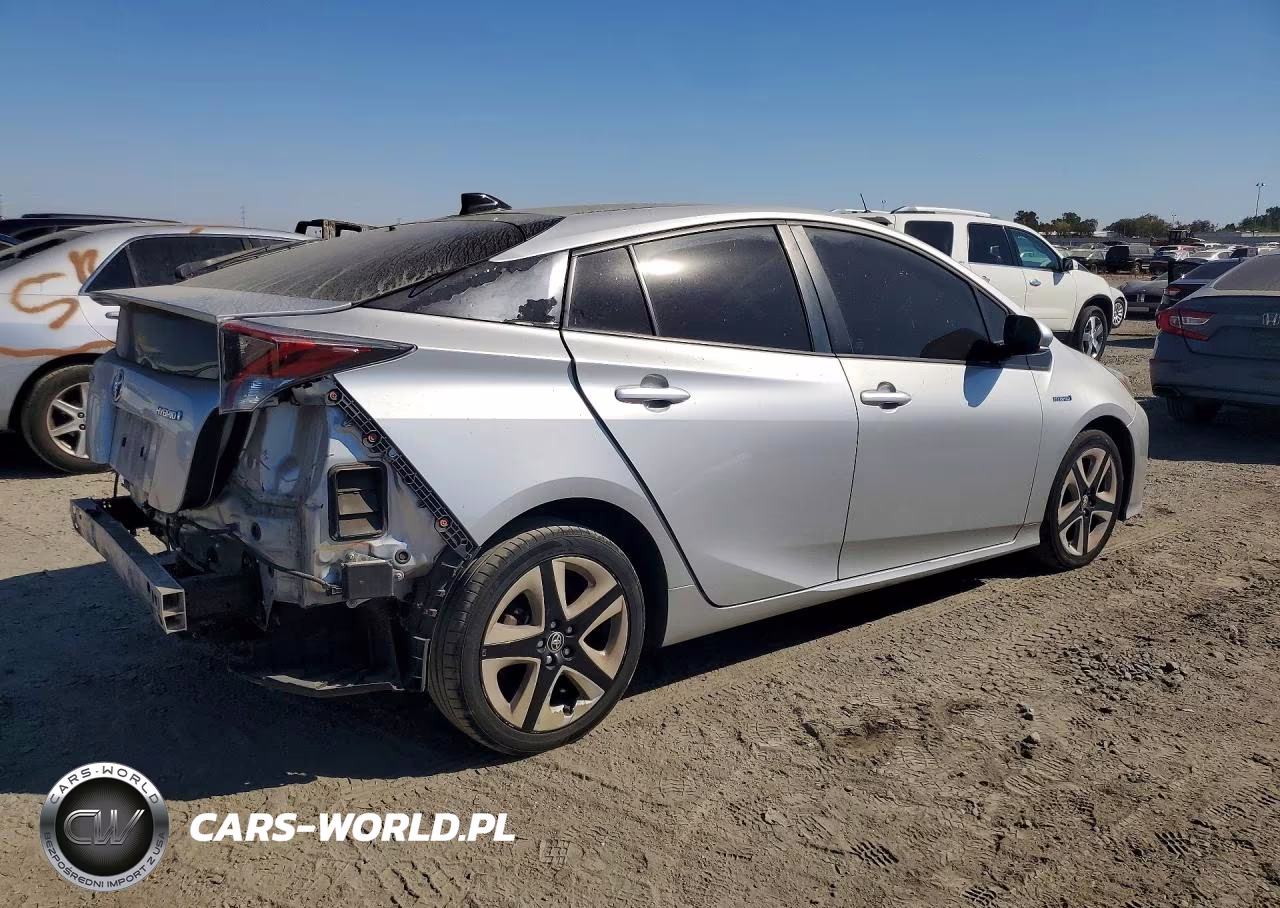 2016 Toyota Prius Four Touring VIN:JTDKARFU6G3504730 - 3