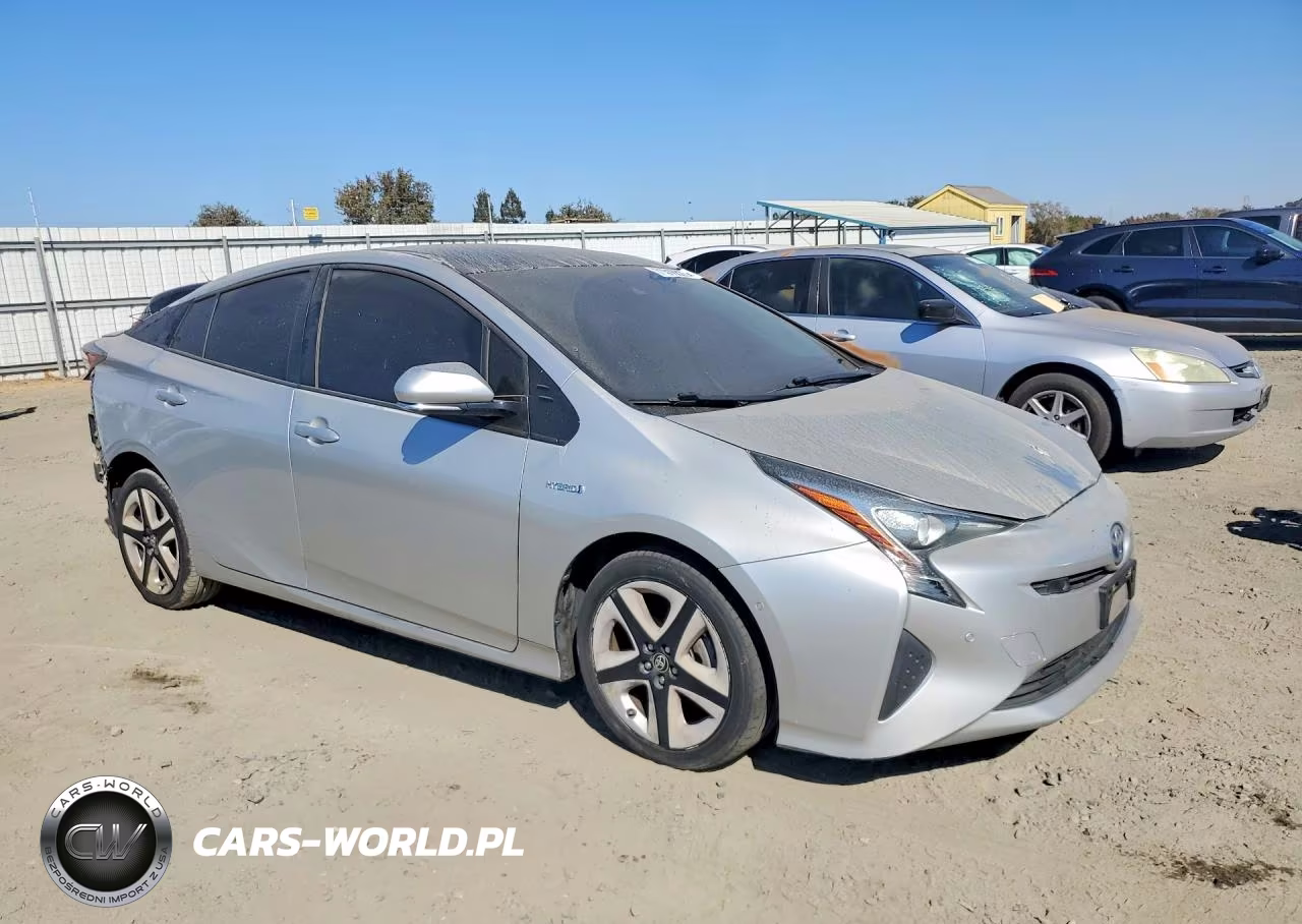 2016 Toyota Prius Four Touring VIN:JTDKARFU6G3504730 - 4