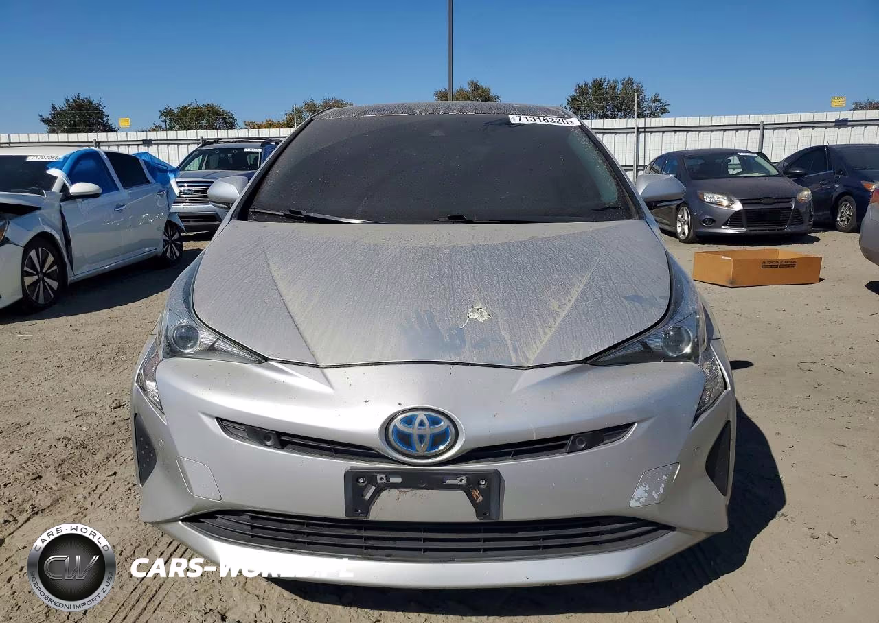 2016 Toyota Prius Four Touring VIN:JTDKARFU6G3504730 - 5