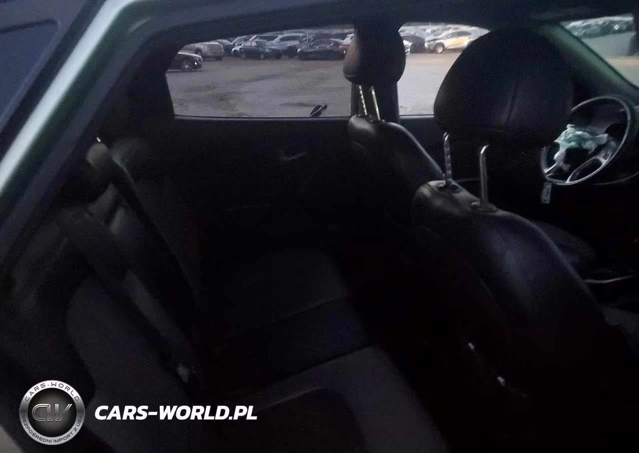 2010 Hyundai Tucson Gls VIN:KM8JU3AC6AU083555 - 11