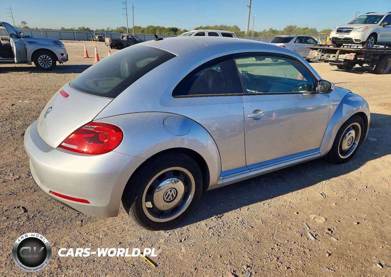 2012 Volkswagen Beetle VIN:3VWJP7AT1CM601921 - 3