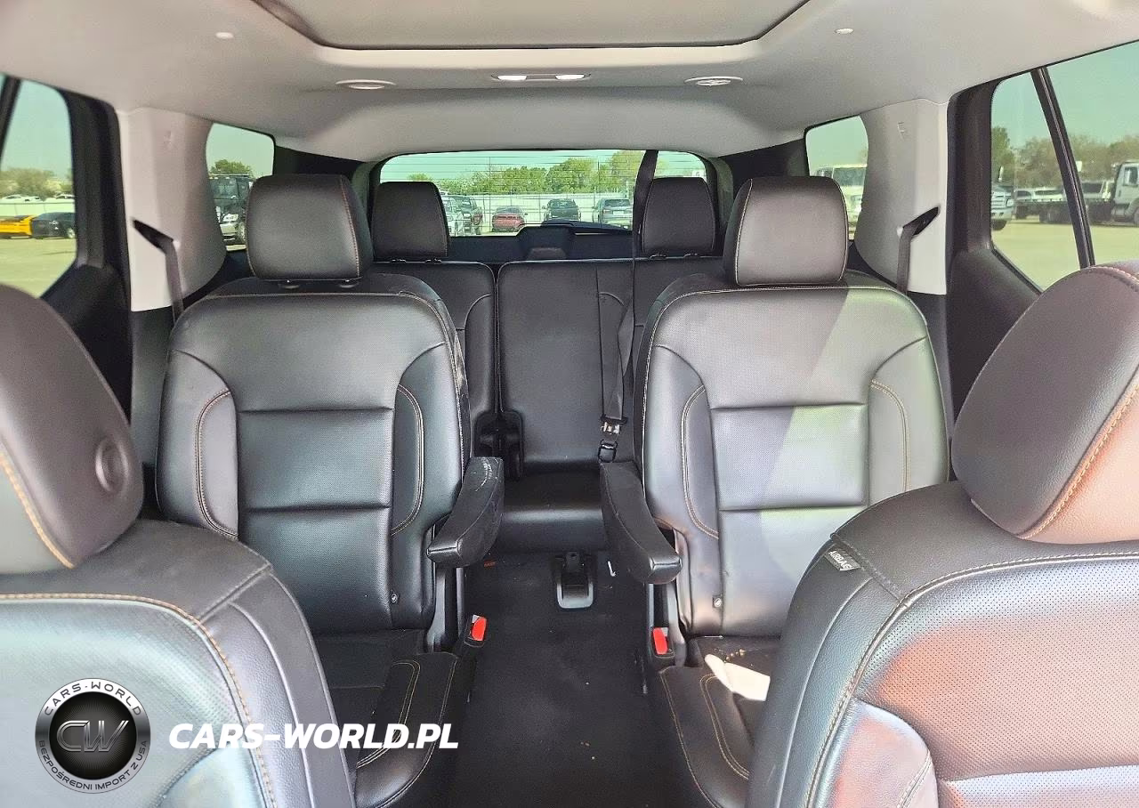 2021 Chevrolet Traverse Premier VIN:1GNERKKW7MJ136058 - 10