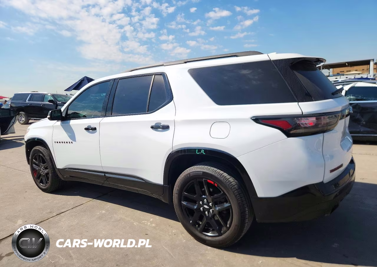 2021 Chevrolet Traverse Premier VIN:1GNERKKW7MJ136058 - 2