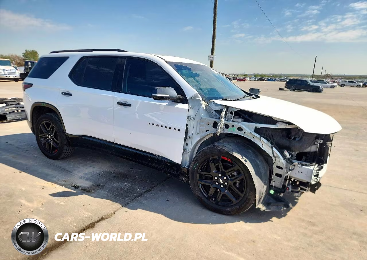 2021 Chevrolet Traverse Premier VIN:1GNERKKW7MJ136058 - 4
