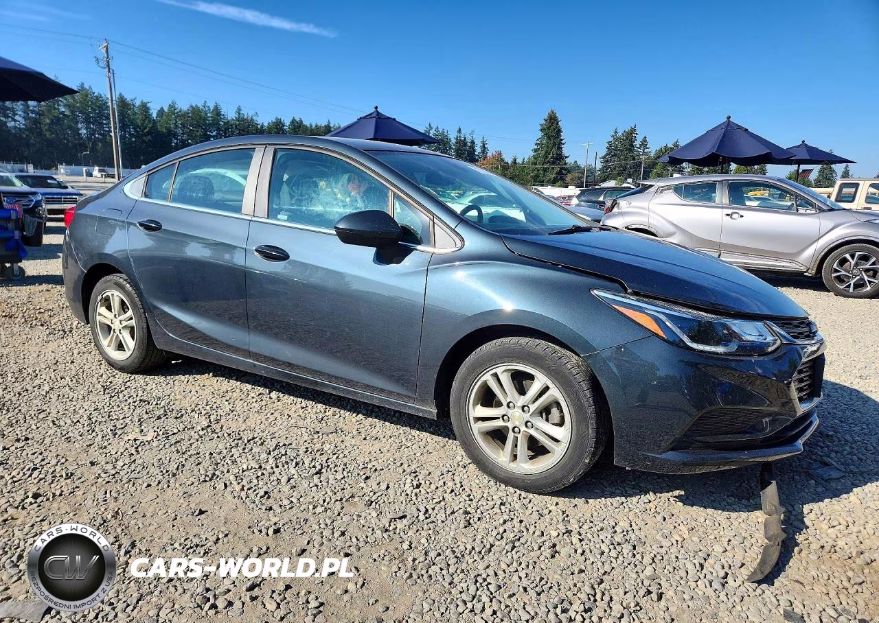 2017 Chevrolet Cruze Lt VIN:1G1BE5SMXH7201763 - 4