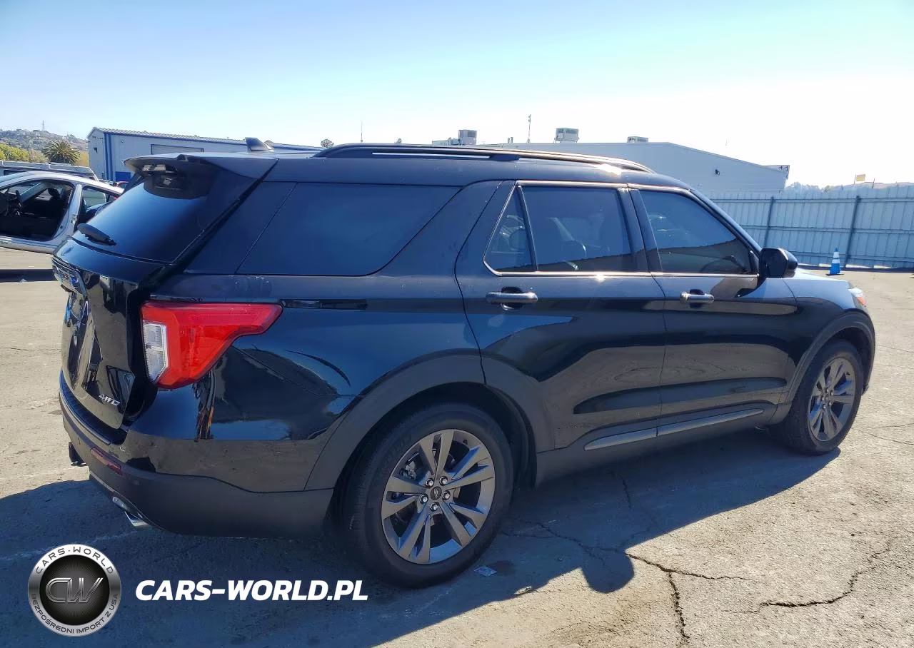 2022 Ford Explorer Xlt VIN:1FMSK8DH8NGC08722 - 3