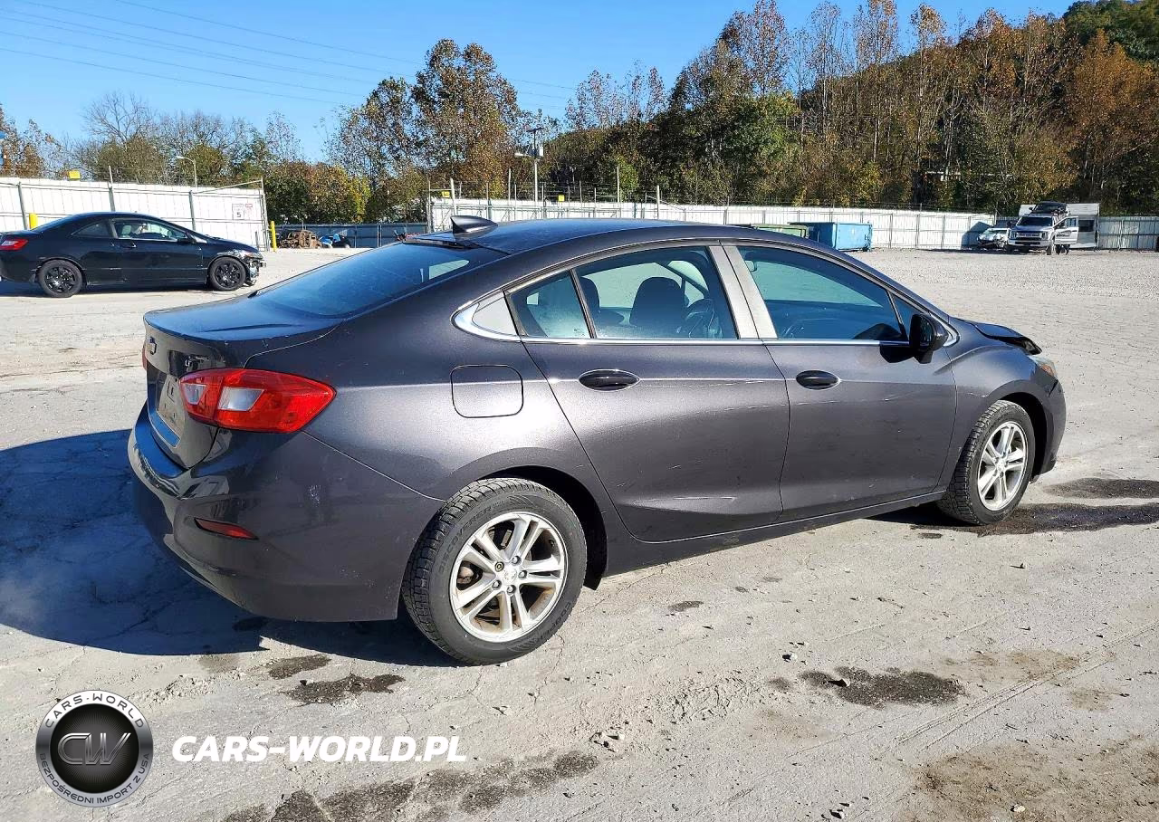 2017 Chevrolet Cruze Lt VIN:1G1BE5SM2H7102189 - 3