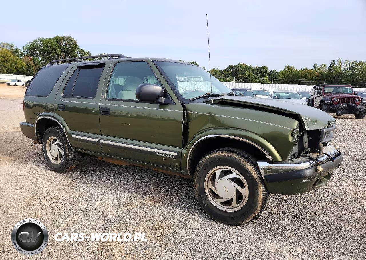 2001 Chevrolet Blazer VIN:1GNDT13W01K198722 - 4