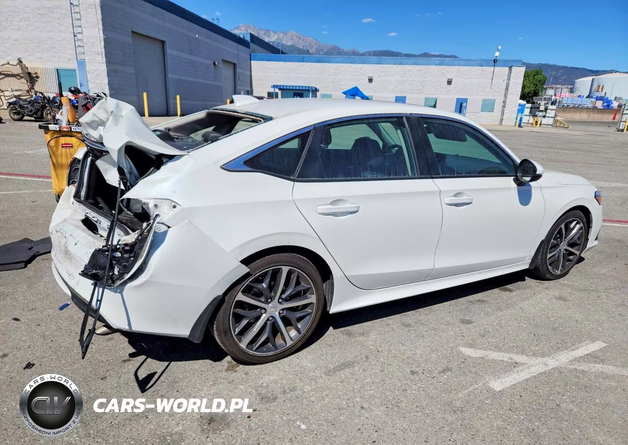 2024 Honda Civic Touring VIN:2HGFE1F99RH317597 - 3