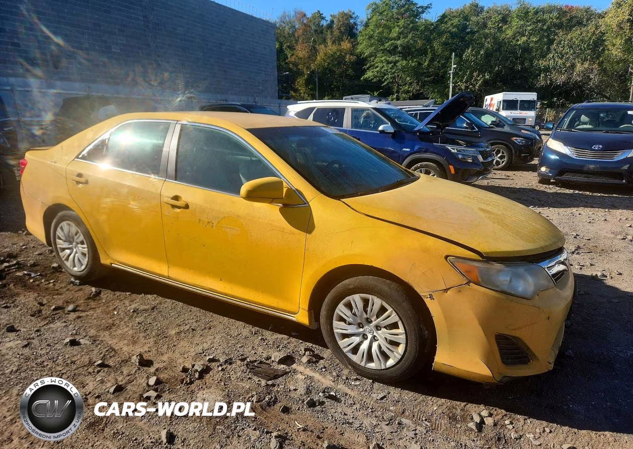 2014 Toyota Camry Hybrid Le VIN:4T1BD1FKXEU137387 - 4