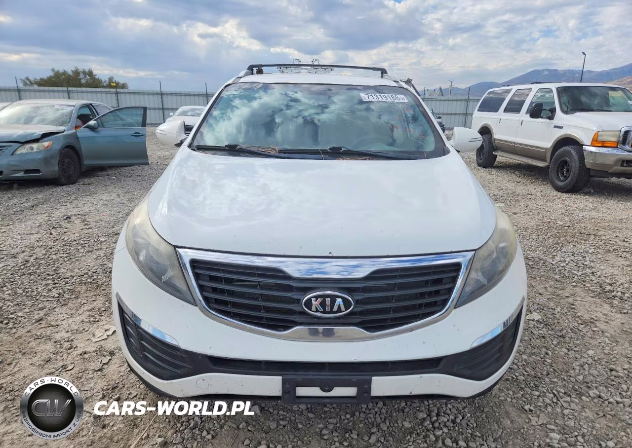 2012 Kia Sportage Lx VIN:KNDPBCA23C7236180 - 5