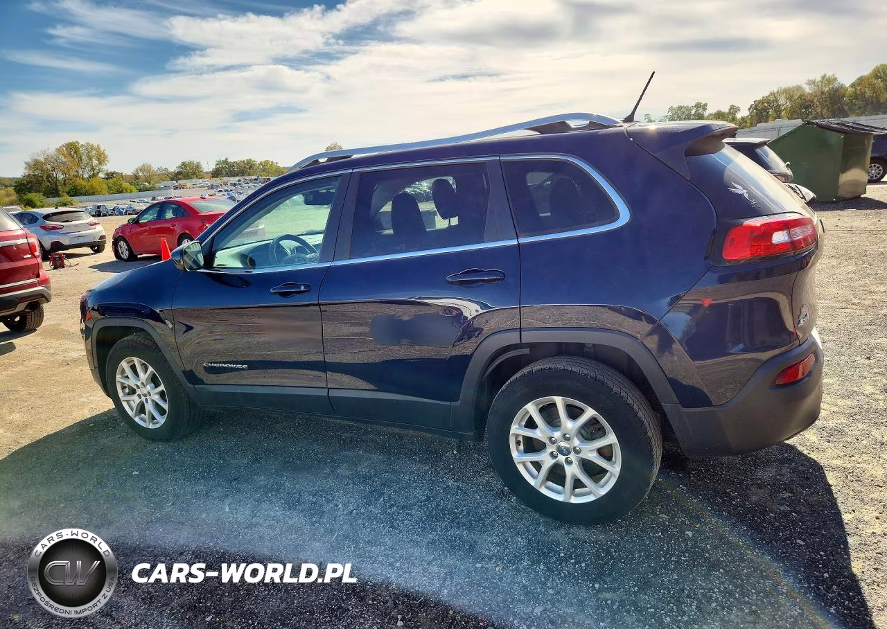 2014 Jeep Cherokee Latitude VIN:1C4PJMCS7EW121614 - 2