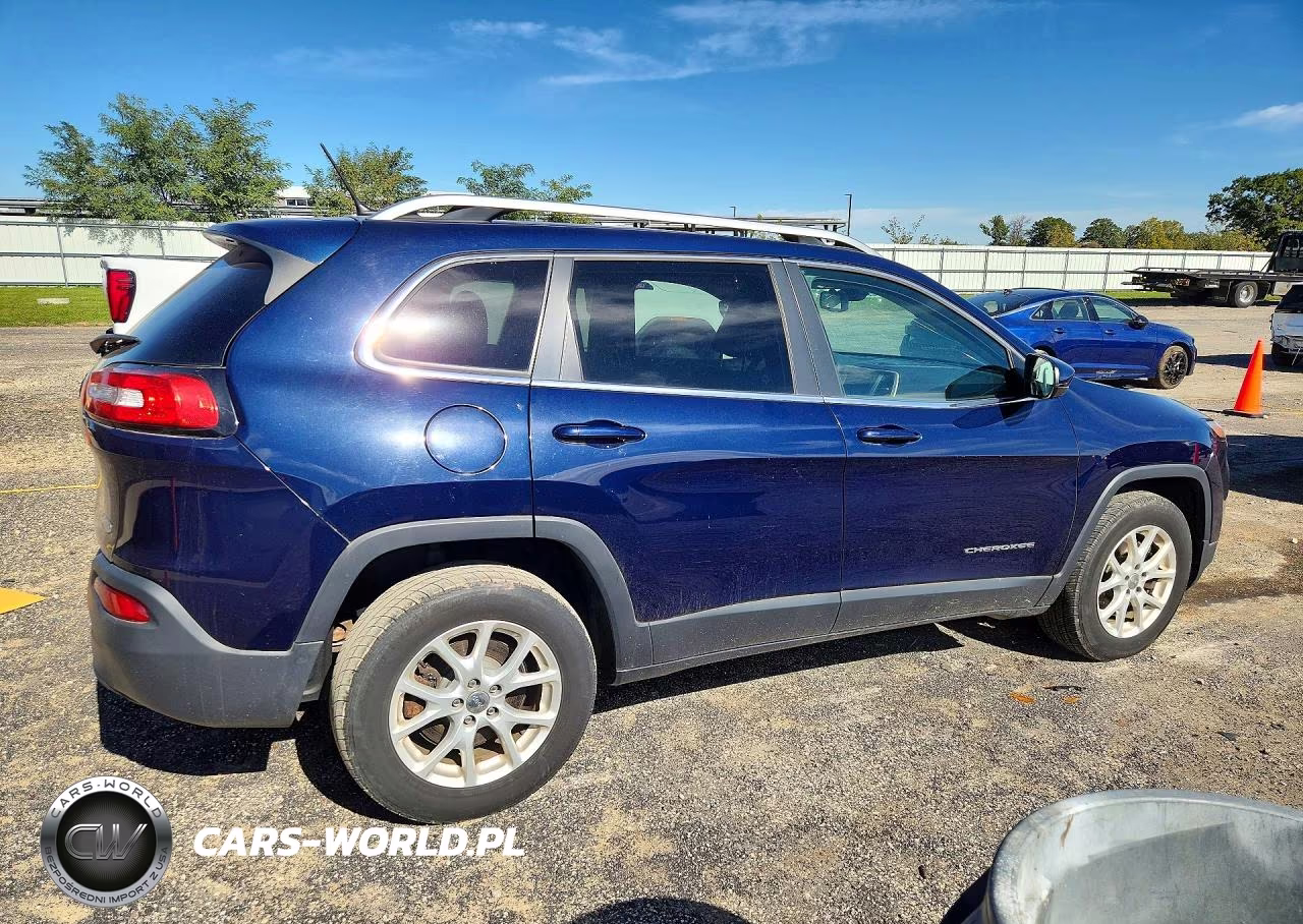 2014 Jeep Cherokee Latitude VIN:1C4PJMCS7EW121614 - 3