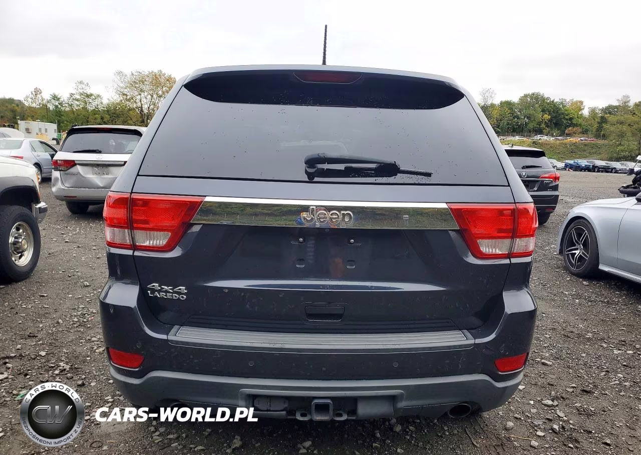 2013 Jeep Grand Cherokee Laredo VIN:1C4RJFAT2DC529941 - 6